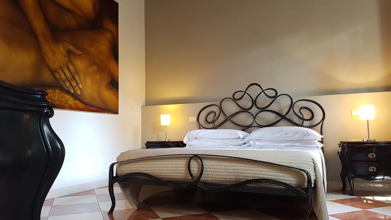 La Corte Dei Sogni B&B โมดินา ภายนอก รูปภาพ