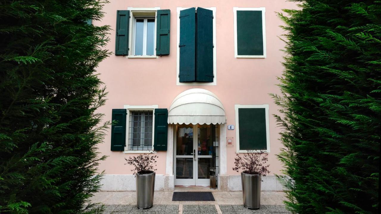 La Corte Dei Sogni B&B โมดินา ภายนอก รูปภาพ